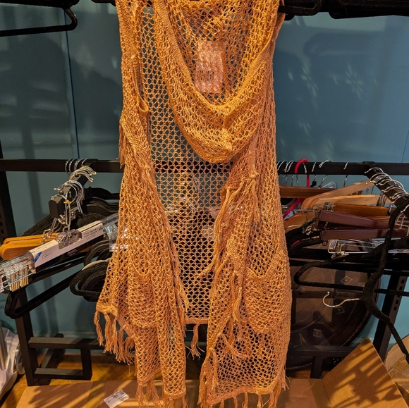 POL Camel Crochet Fringe Tunic - Picture 6 of 6